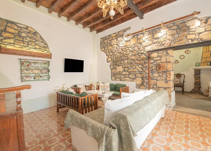 Philoxenia Traditional House