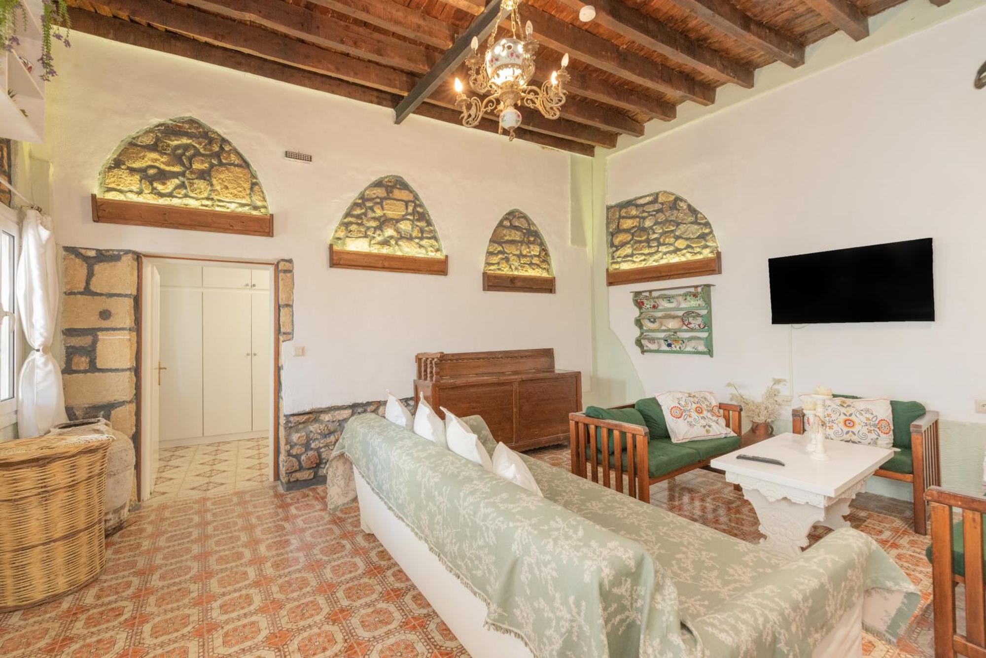 דירה Philoxenia Traditional House פסטידה