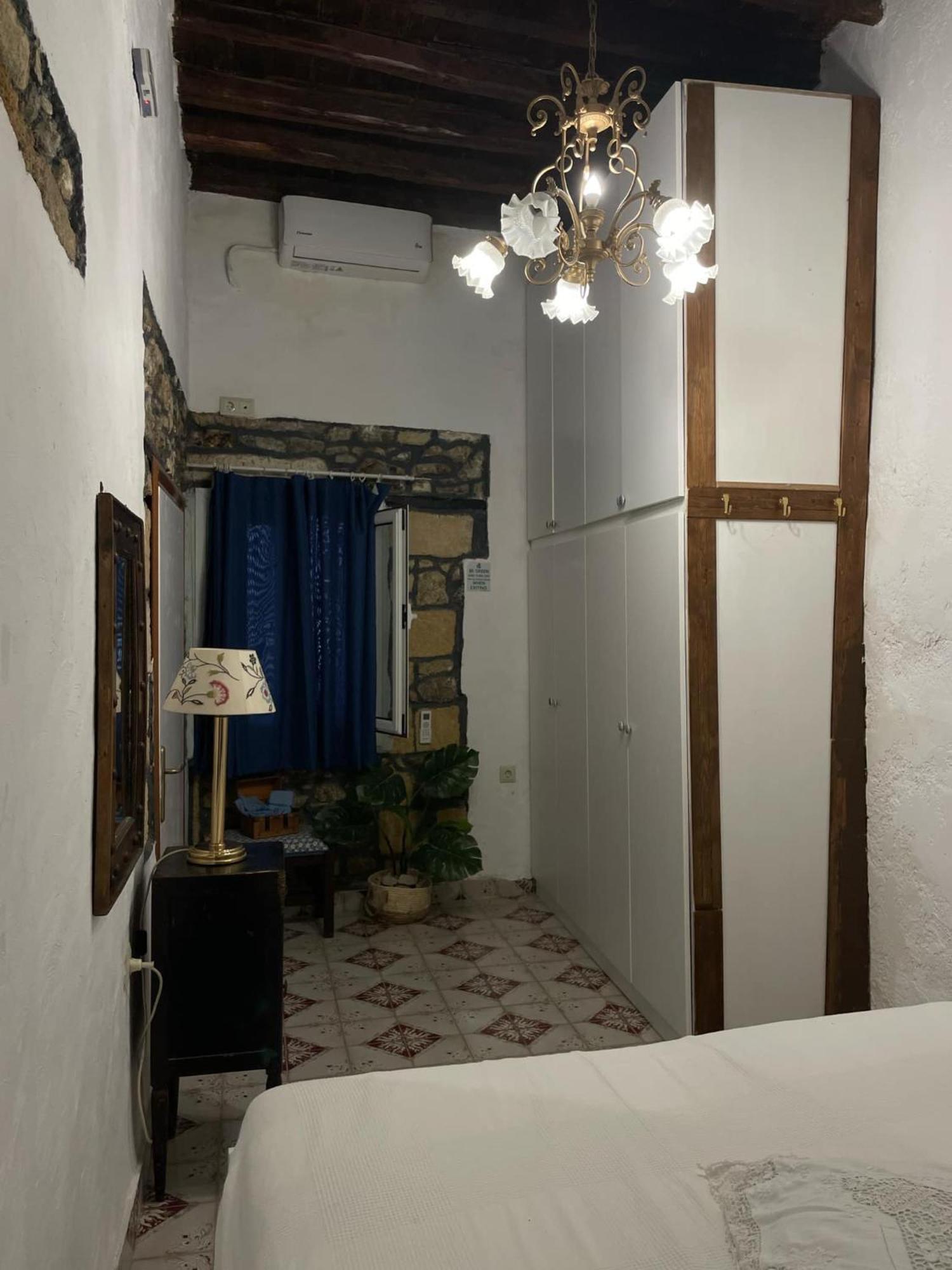 Apartment Philoxenia Traditional House Pastida